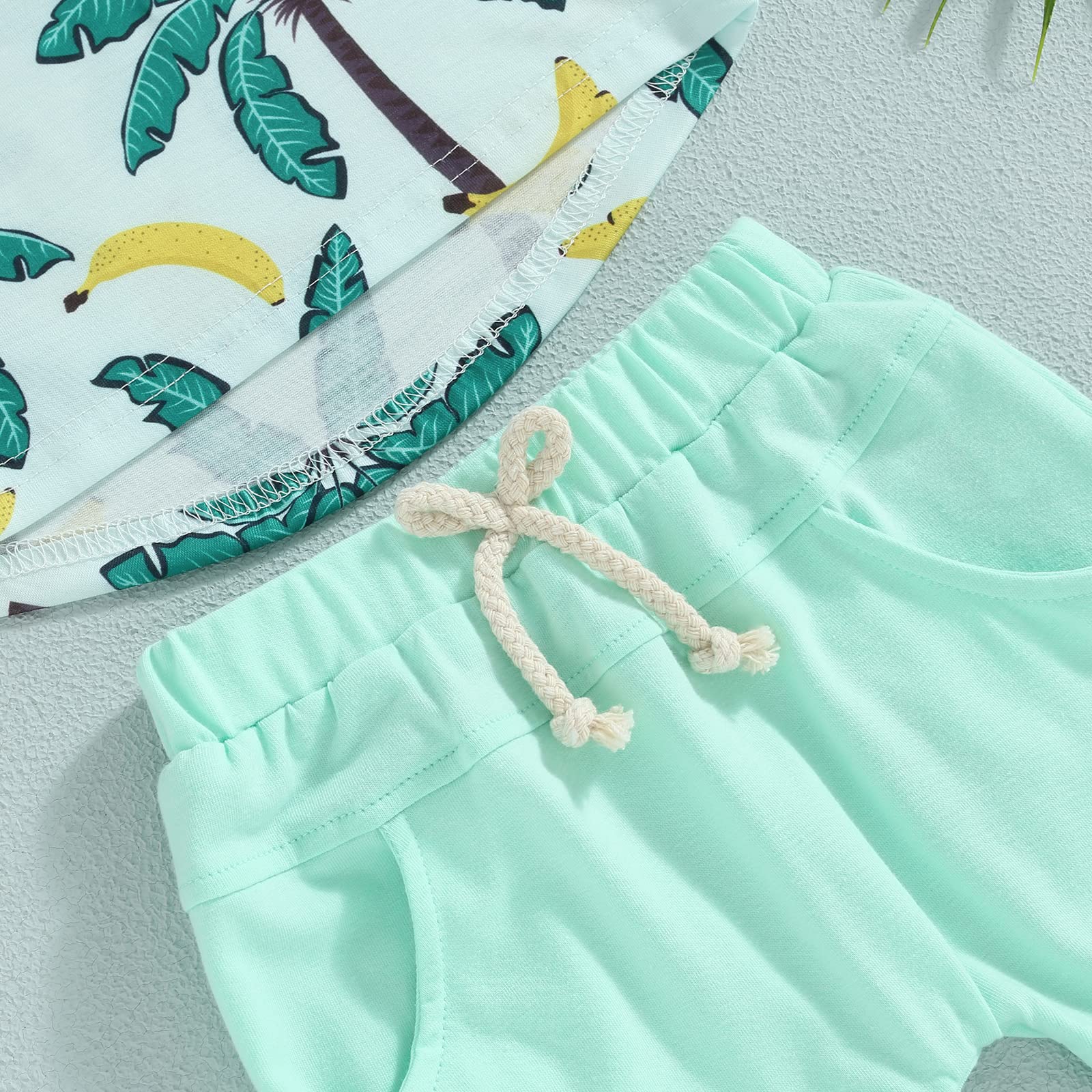 Carolilly Ensemble Short Enfant Bébé Garçon Eté T-Shirt Hawaien à Manches Courtes + Shorts Taille Elastique avec Poches (0-3 Ans) (Vert, 18-24 Months)